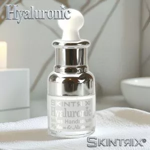 SKINTRIX Hyaluronic HandSerum – für Hände, die ihr Alter nicht verraten