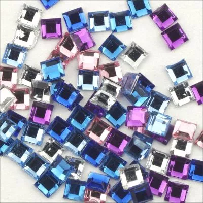 Nail Art Strassteinchen aus Acryl Quadrat